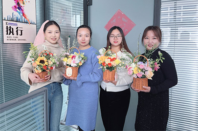 若水芳華，綻若春花！女神節(jié)到，聚丙烯酰胺廠家賽諾威恭祝天下所有女性芳華若春花！